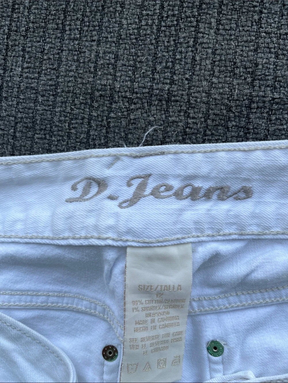 White Women Casual Shorts - Classic Summer Style D Jeans